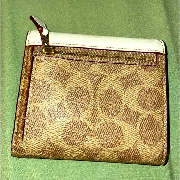 🖤COACH 🖤 Coach Trifold Wallet👛 - Picture 2 of 3